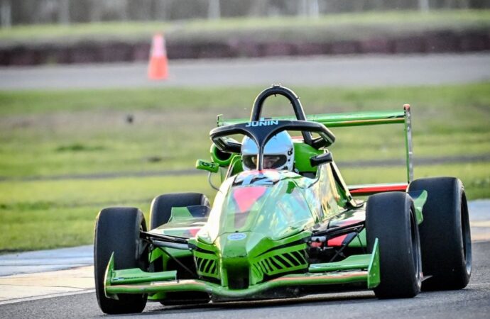 LA DINASTÍA CONTINÚA 