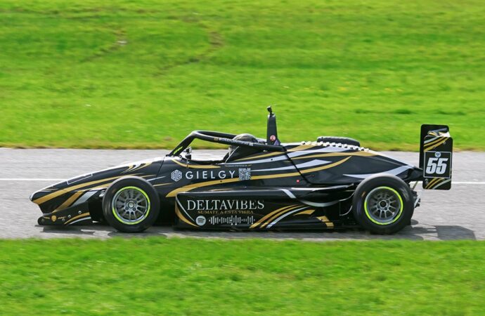 ⏱️ CHUCK Y MALEK FARA EN LOS ENSAYOS